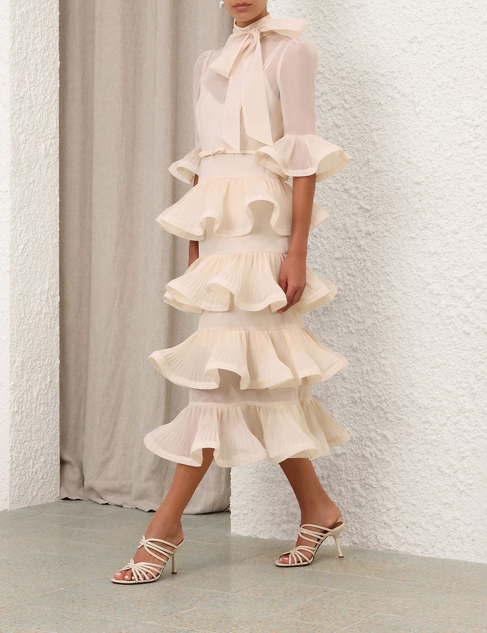 Flikkig med ärmar midi-dress